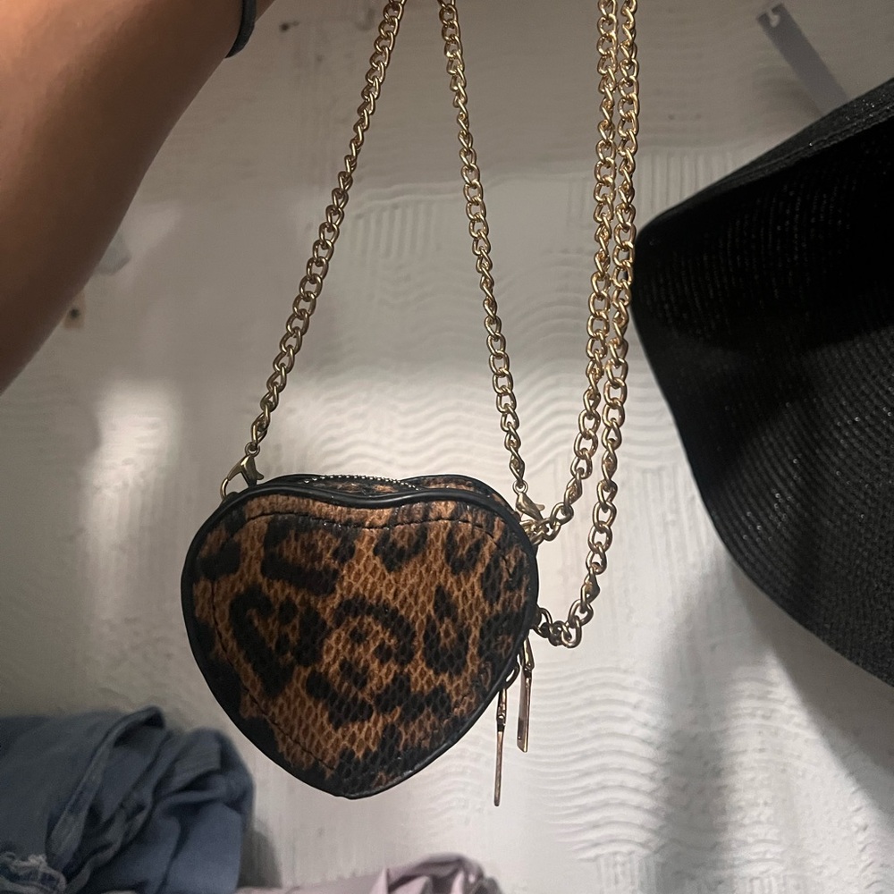 Leopard Print Heart-Shaped Crossbody Bag